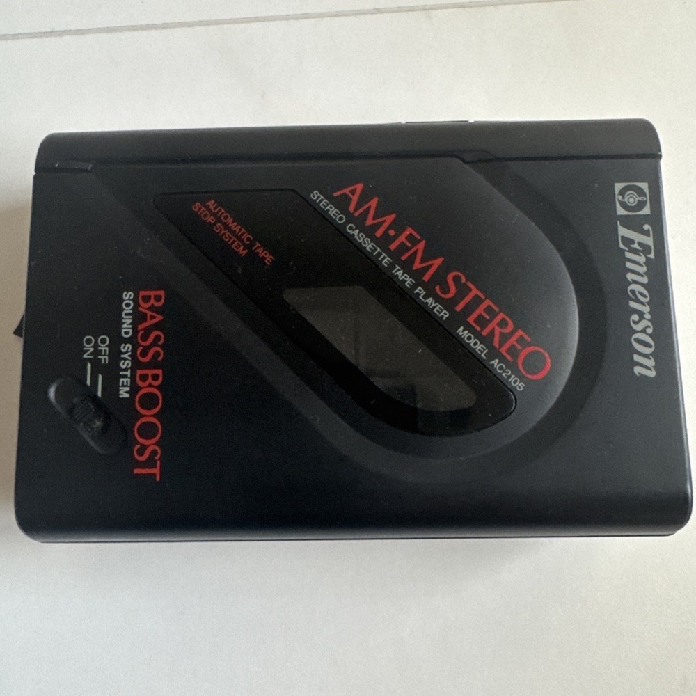 Vintage Emerson AM FM Stereo Cassette Walkman Model AC2105 Works